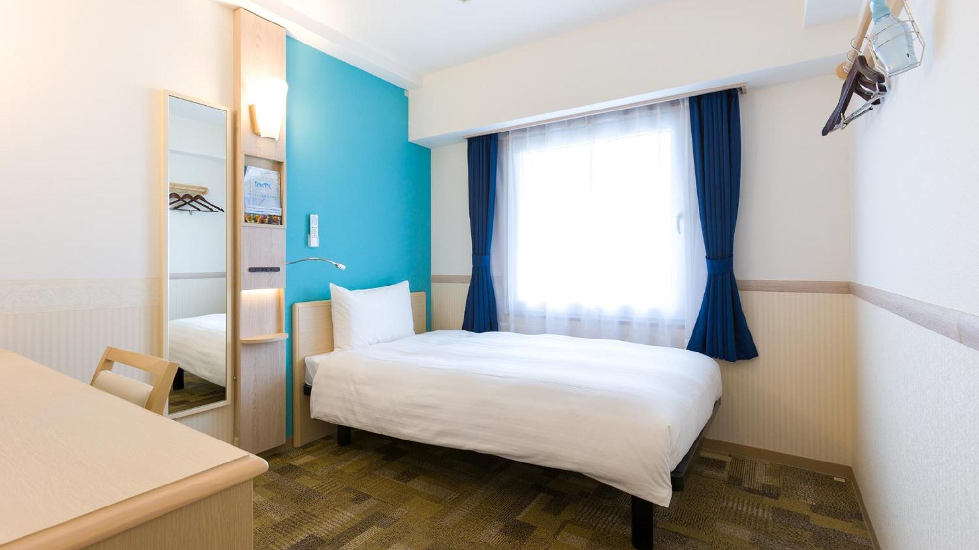 Toyoko Inn Marugame Ekimae Екстер'єр фото