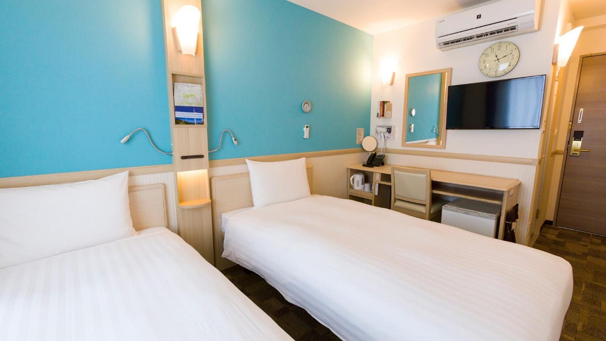 Toyoko Inn Marugame Ekimae Номер фото