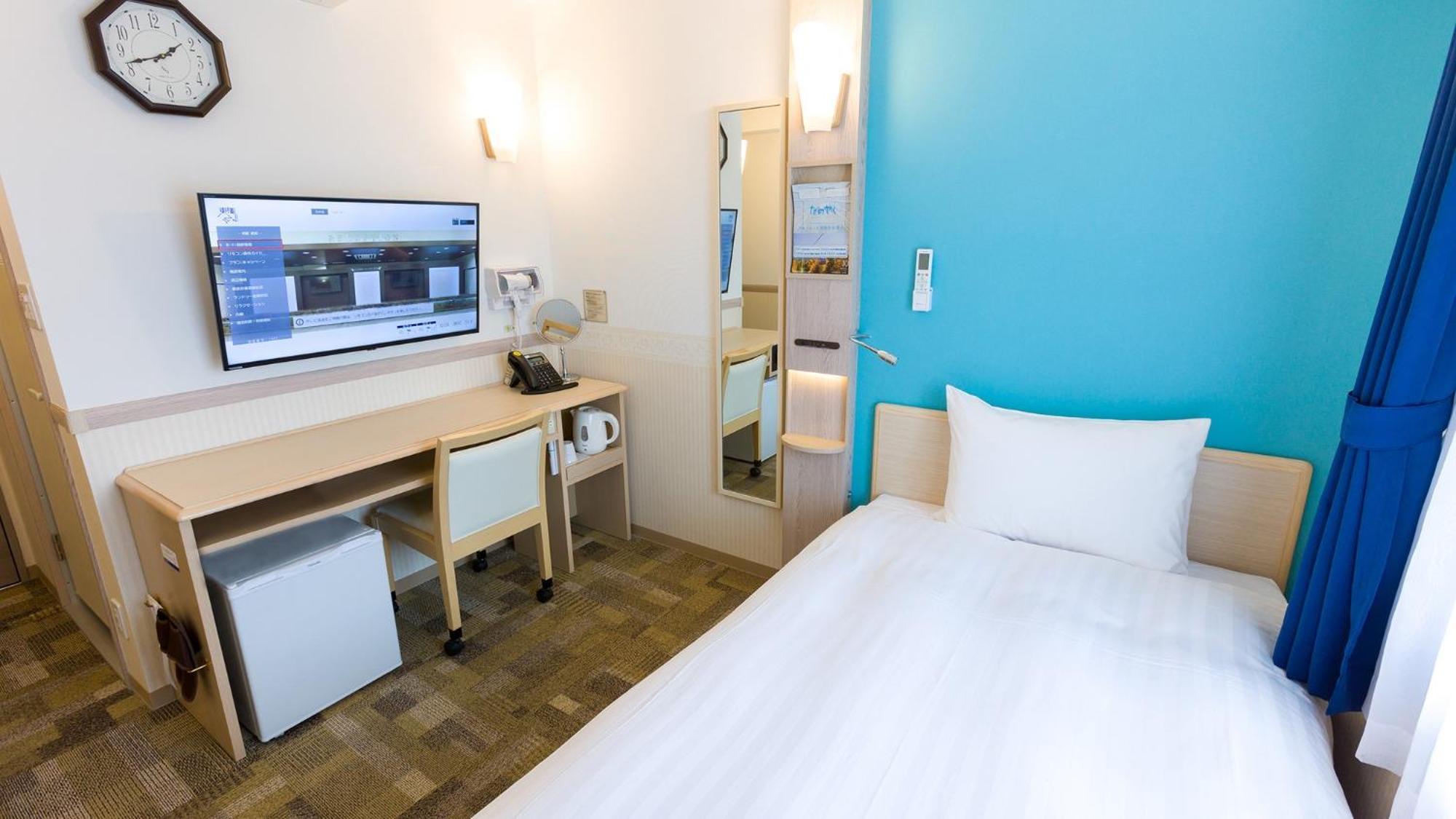 Toyoko Inn Marugame Ekimae Номер фото