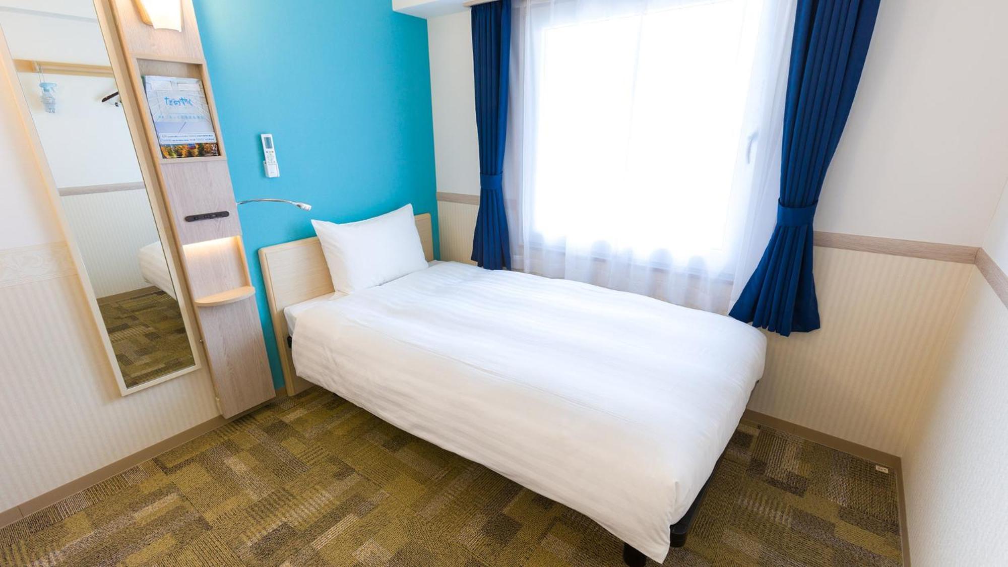 Toyoko Inn Marugame Ekimae Номер фото